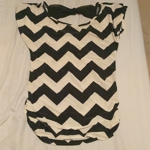 Chevron Blouse T-shirt - Picture 1 of 4